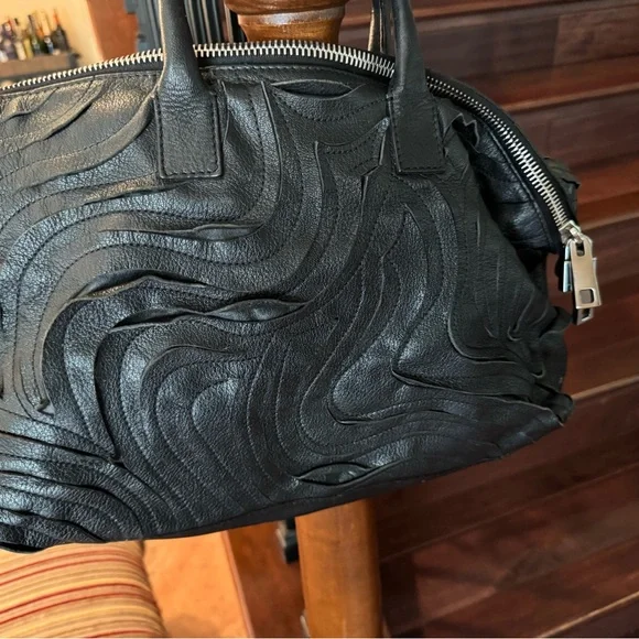 Marc Jacobs Black Laser Cut Wave Satchel Handbag - Picture 4 of 11